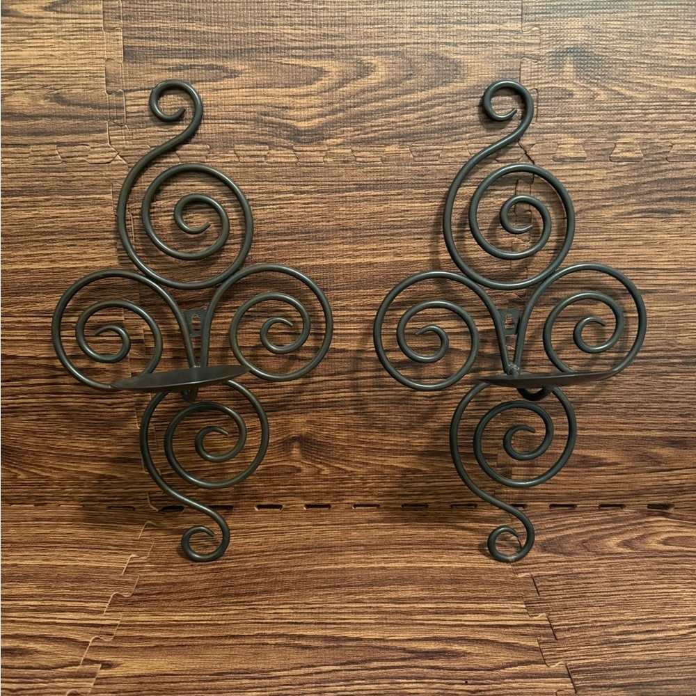 Elegant Metal Wall Sconce Set